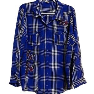 Cato Woman Plaid Button Down Embroidered Flowers Long Sleeve 22/24